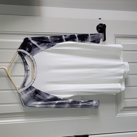 NWT Womens Baseball Tee - Picture 1 of 6